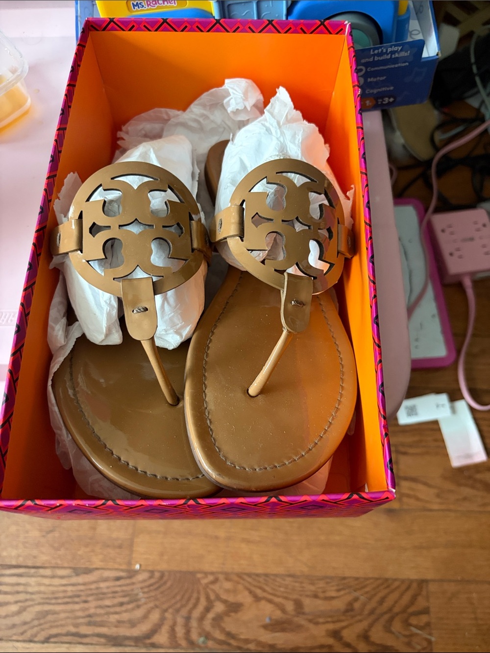 Tory Burch Womens Leather Logo Thong Sandals - Brown